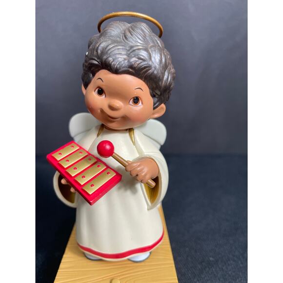 Hallmark Wireless Children's Christmas Pageant Angel Choir Band Gabriel Works - Picture 2 of 7